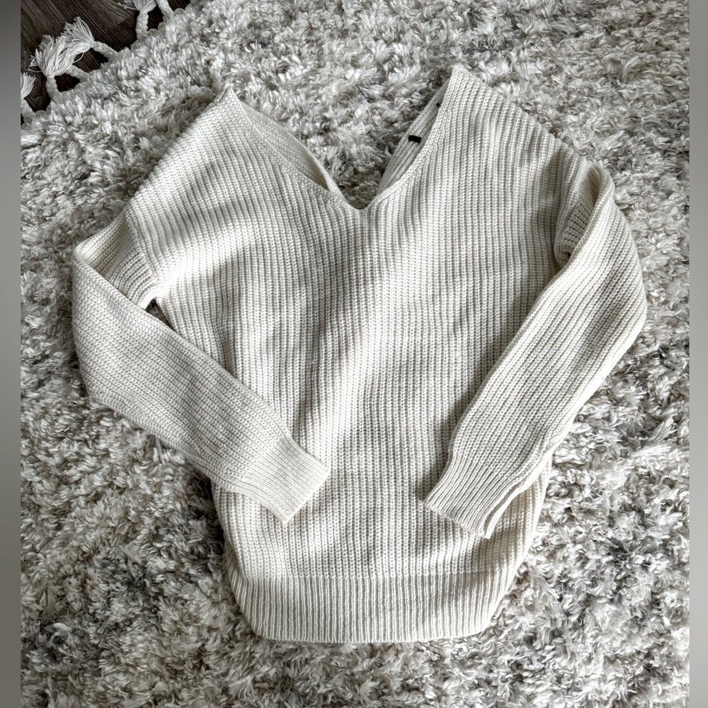 Twisted back sweater ✨